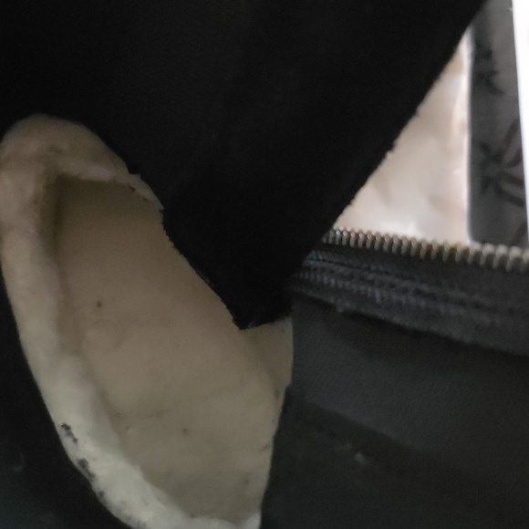 UGG Black Ankle Boots with Chunky Sole and Slip-On Design - Picture 4 of 4